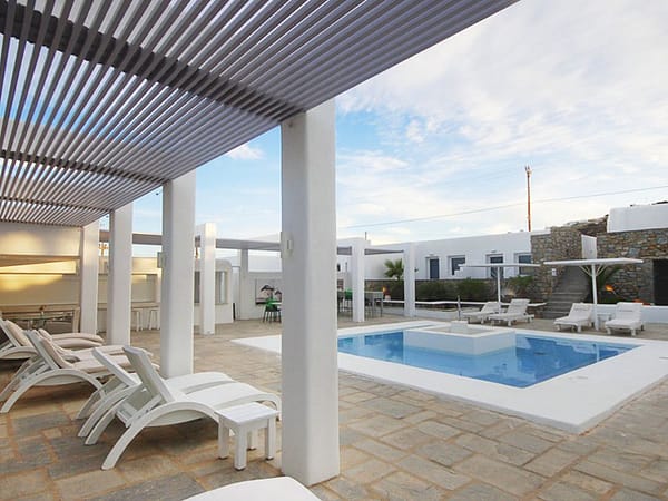 pisina hotel