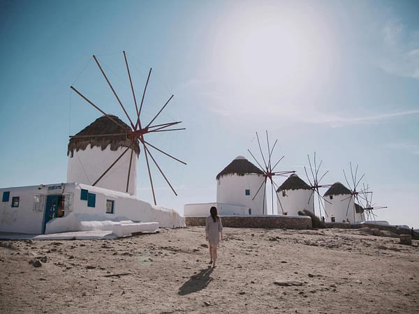 Mykonos island, ΕΡΓΑΣΙΑ ΣΤΗ ΜΥΚΟΝΟΣ