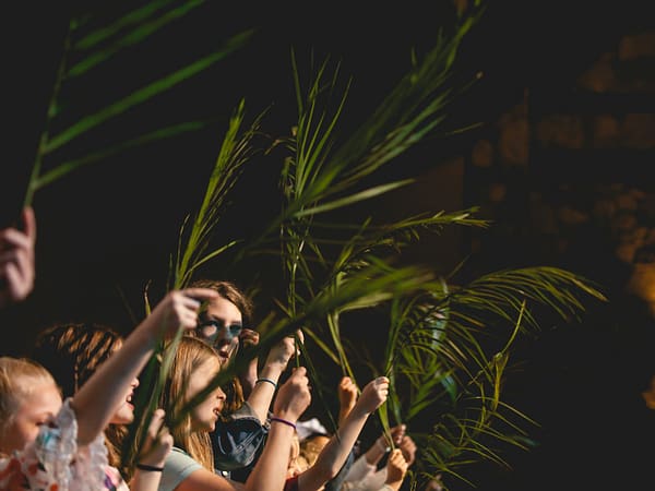 zach lucero 32fHRZGENno unsplash